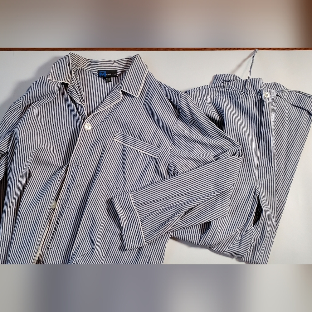 Men's blue striped pajama set fits large or xl